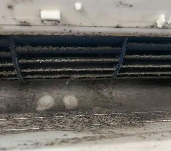 神池空调吹的风有股烧焦味是怎么回事